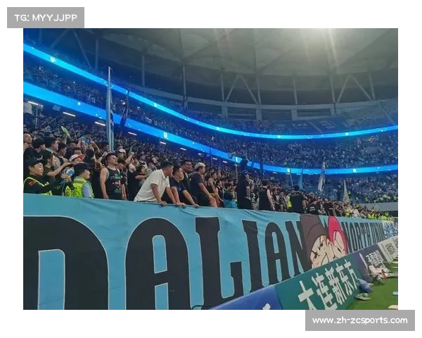 大连梭鱼湾球场低温作战，球员保暖措施成看点